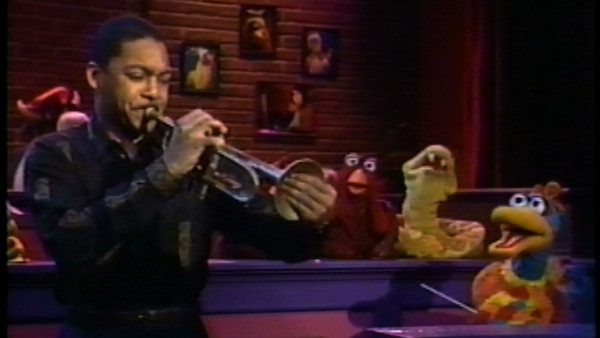 Classic Sesame Street: Hoots welcomes Wynton, Duck Ellington and Count von Count at Birdland